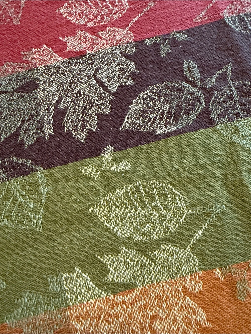 Sonoma Life & Style 100% Cotton Autumn Colors w/Leaves 58”x74” Tablecloth